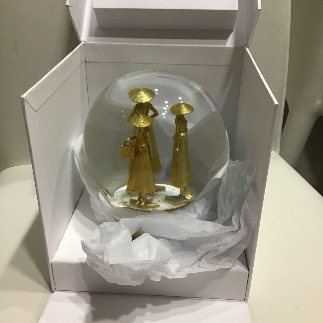 DIOR スノードーム 2025 ニューイヤーカードとミニショッパー付き