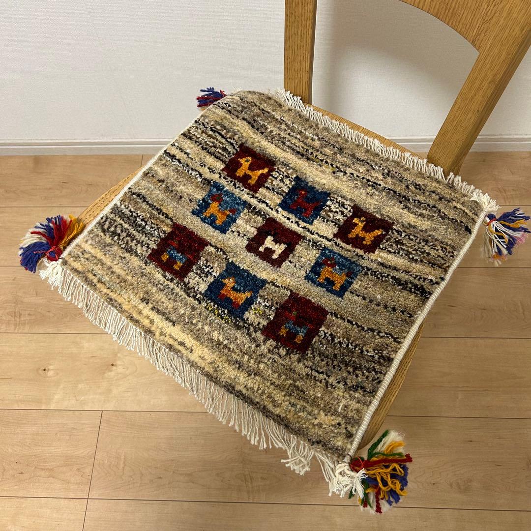 ギャッベ　シラーズ産　座布団サイズ　ペルシャ絨毯　トライバルラグ　39x42㎝