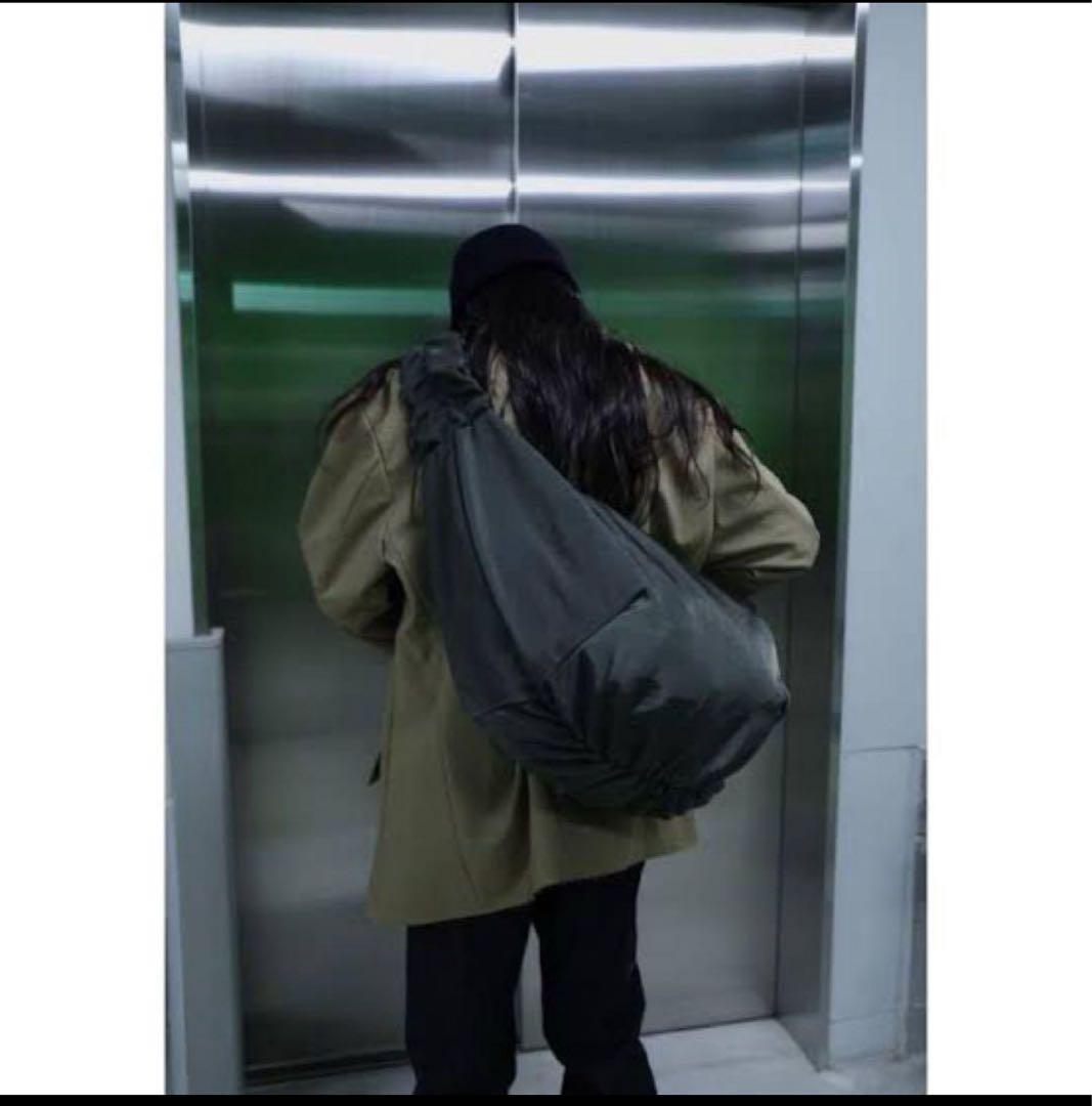 OUAT ショルダーバッグ・メッセンジャーバッグ 緑