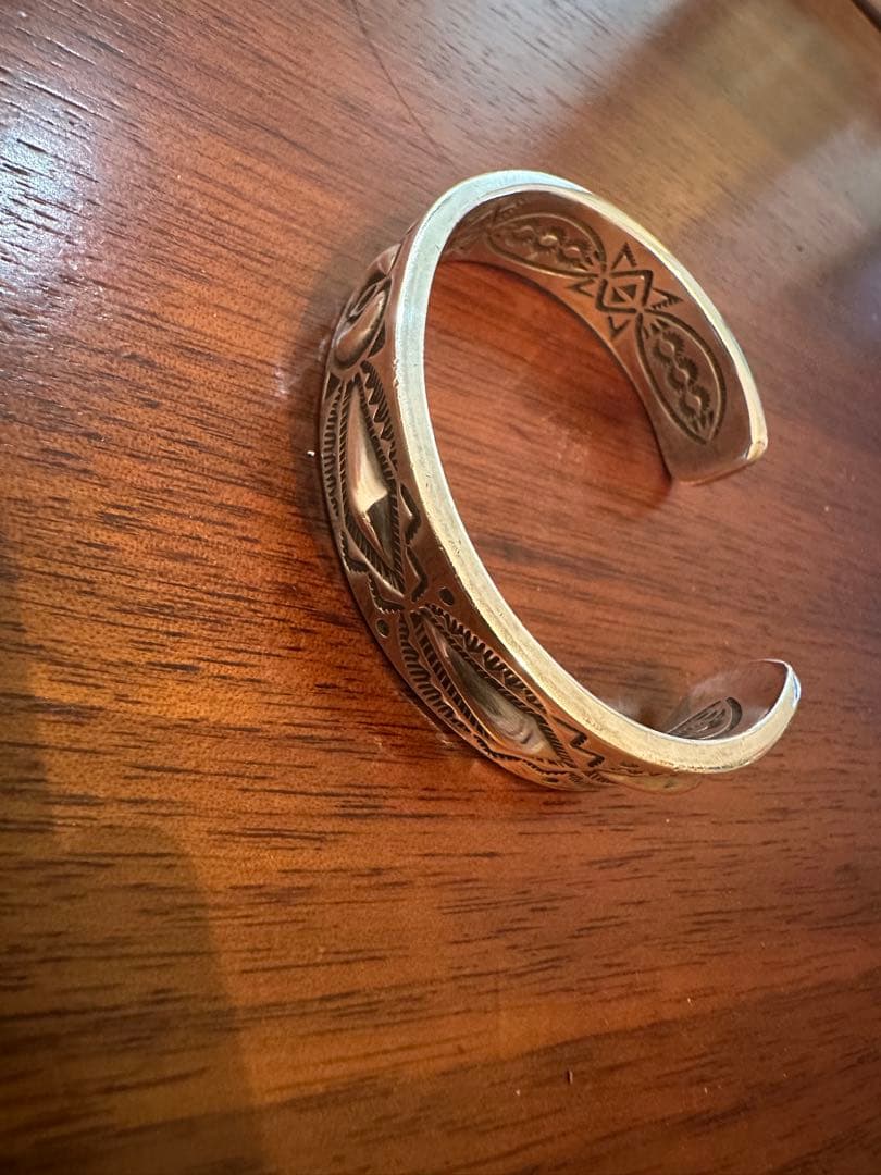 レイアダカイ　バングル