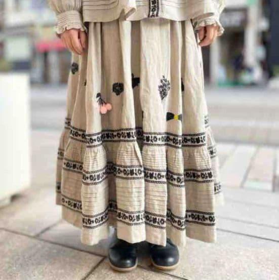 yukiemon ユキエモン リネン ピンタック 刺繍 ロング スカート M