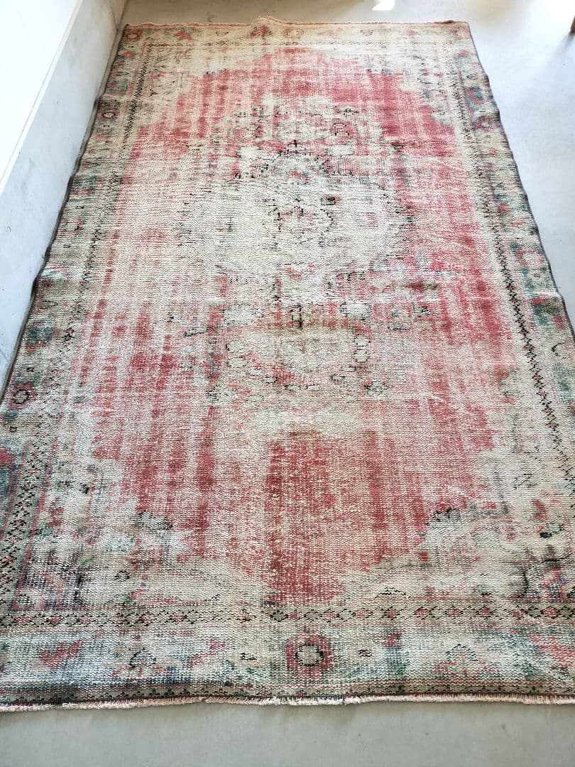 大判/シャビーレッドのヴィンテージトルコラグ　No750