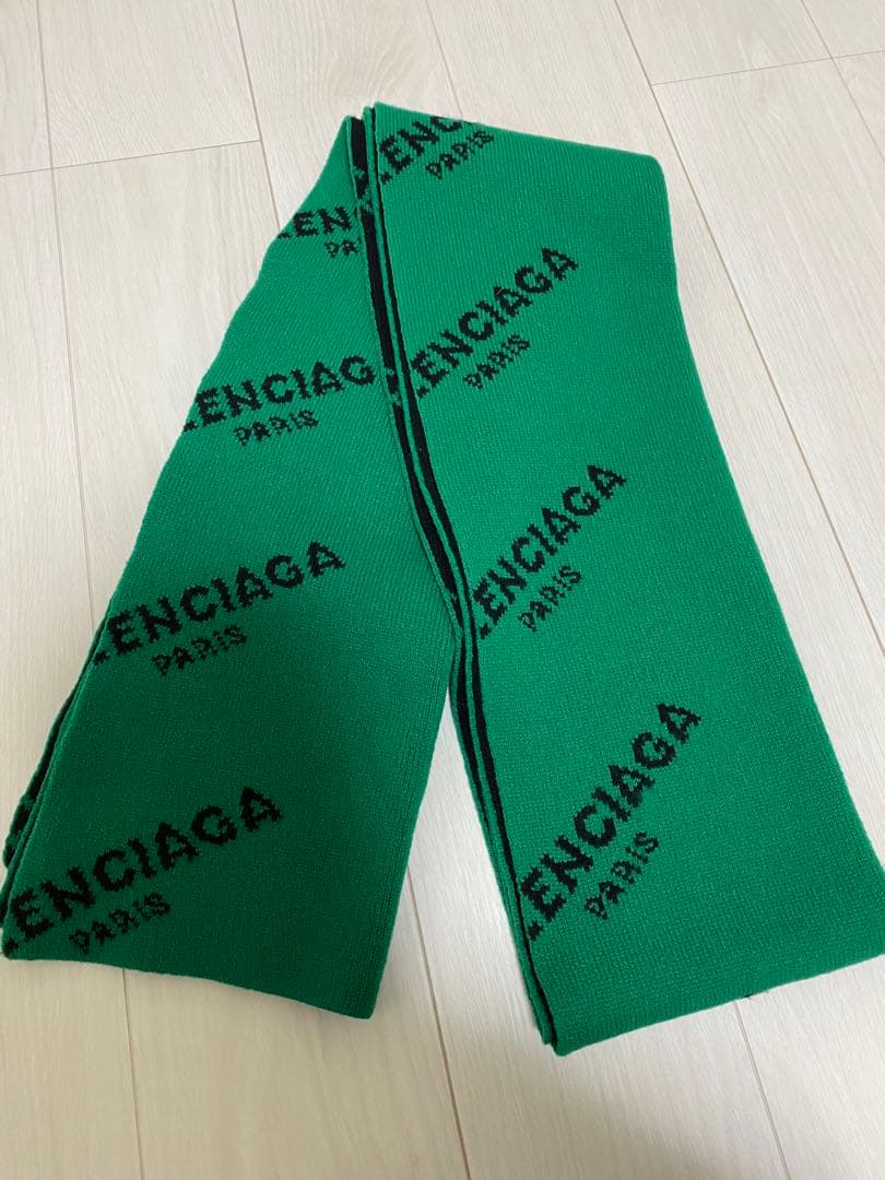 BALENCIAGA グリーン ニットマフラー
