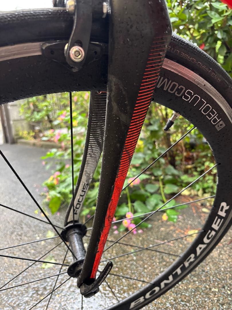 FOCUS ロードバイク レッド BONTRAGERホイール