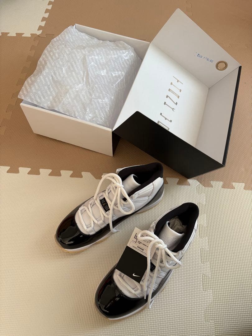 Nike Air Jordan 11 Retro コンコルド　新品