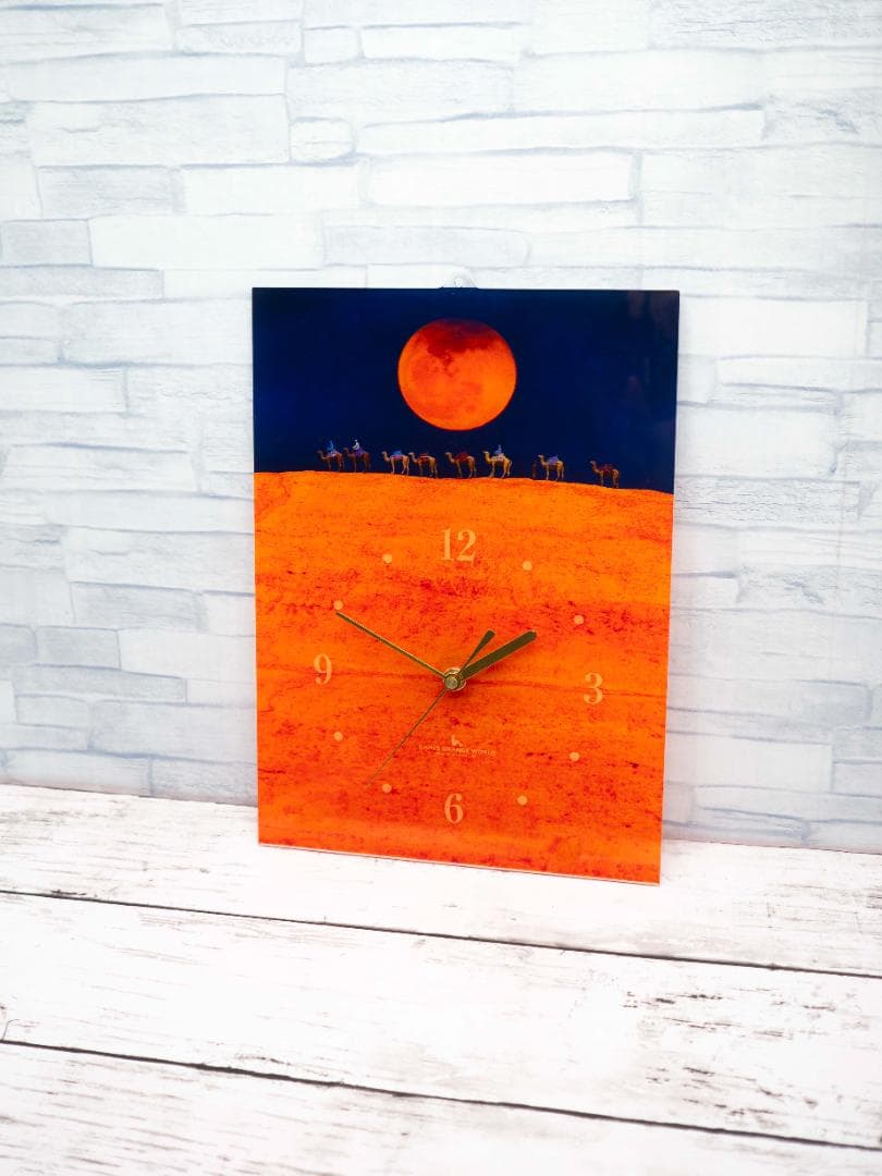 【掛け時計/置き時計】オレンジジャーニー（アクリル製）