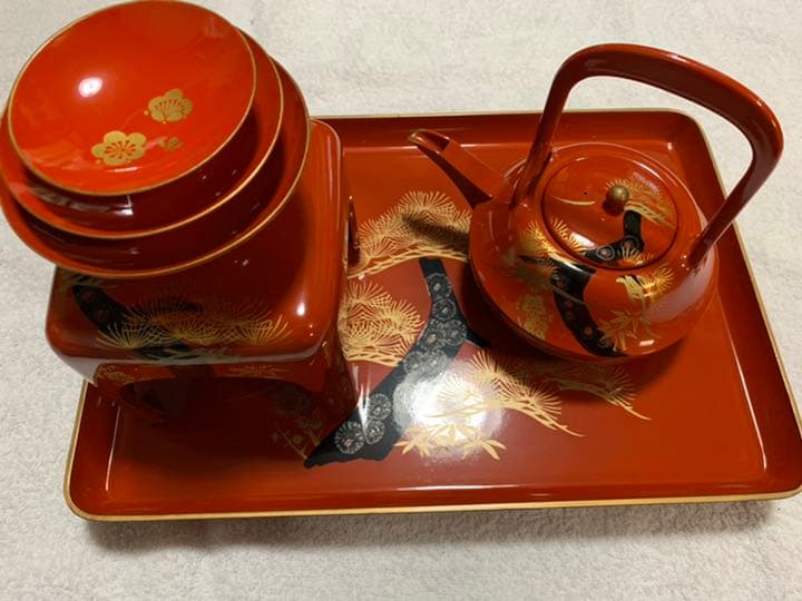 屠蘇器 四ツ揃 枠足 洗朱　松竹梅