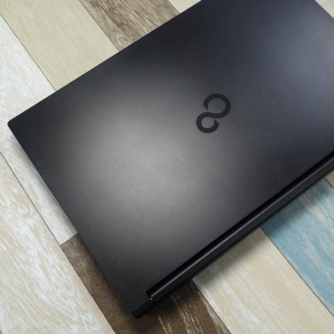 超高速大容量ＳＳＤ５１２ＧＢ搭載✨美品の２０２４年製✨１２世代ｉ５に大容量メモリ