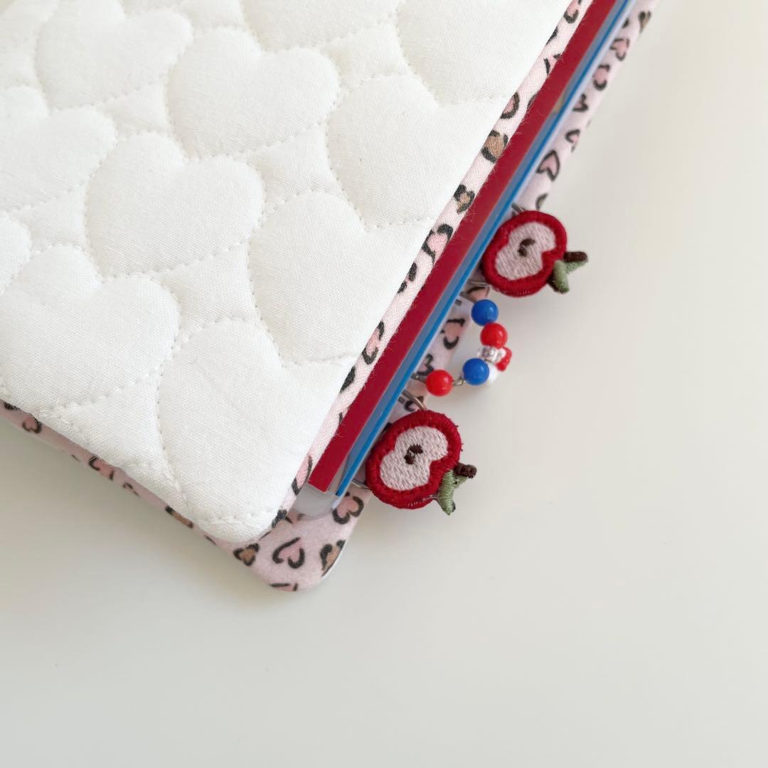 本日のみの出品　韓国　バインダー　貯金　カバー　猫　りんご　リフィル　2