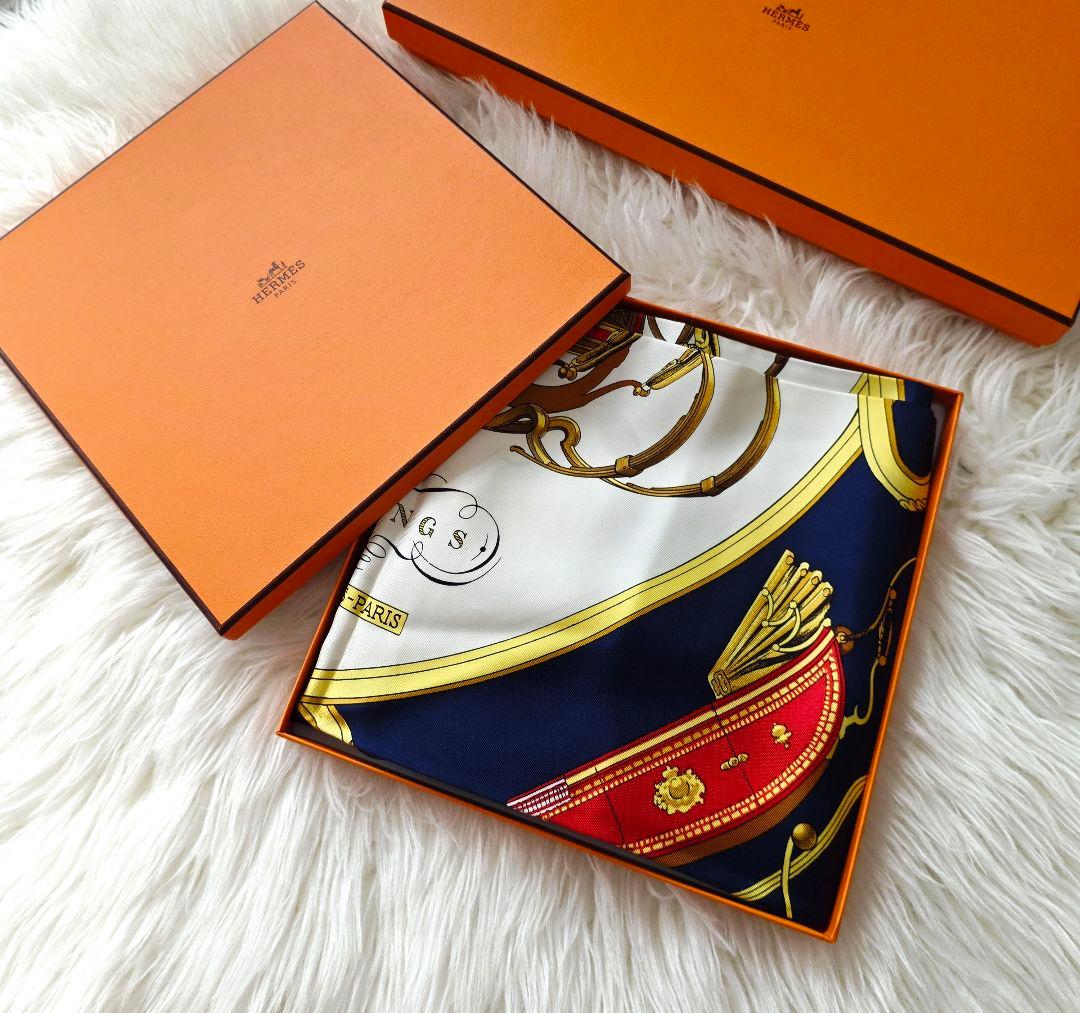 未使用 HERMES SPRINGS ネイビースカーフ カレ90