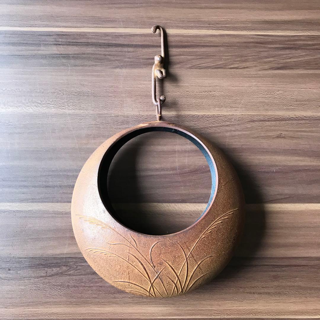 金属製　満月　花器