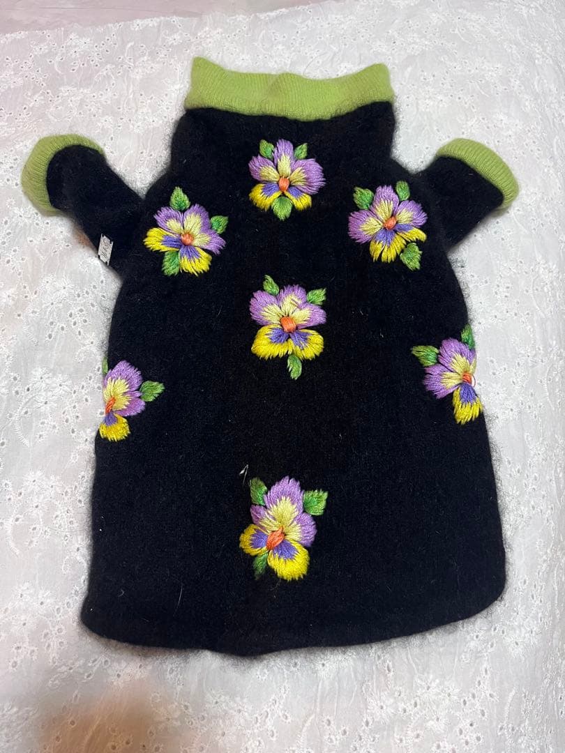 フィフィアンドロメオ　カシミヤ　ブラック　used美品　Mサイズ