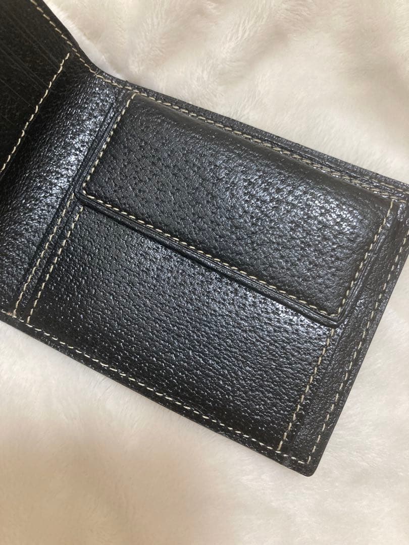 【週末限定！】BURBERRY ブラックレザー二つ折り財布