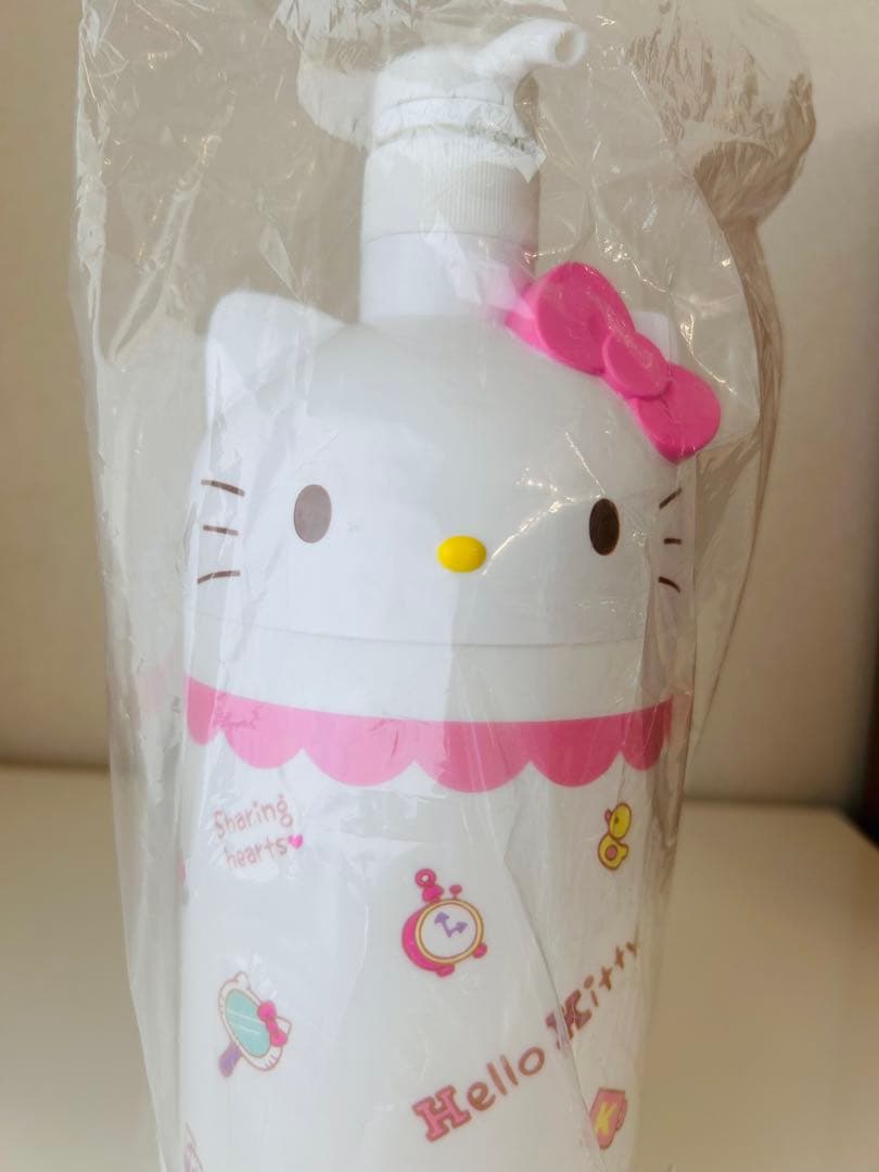 サンリオ　マイメロ　キティー詰め替えボトル