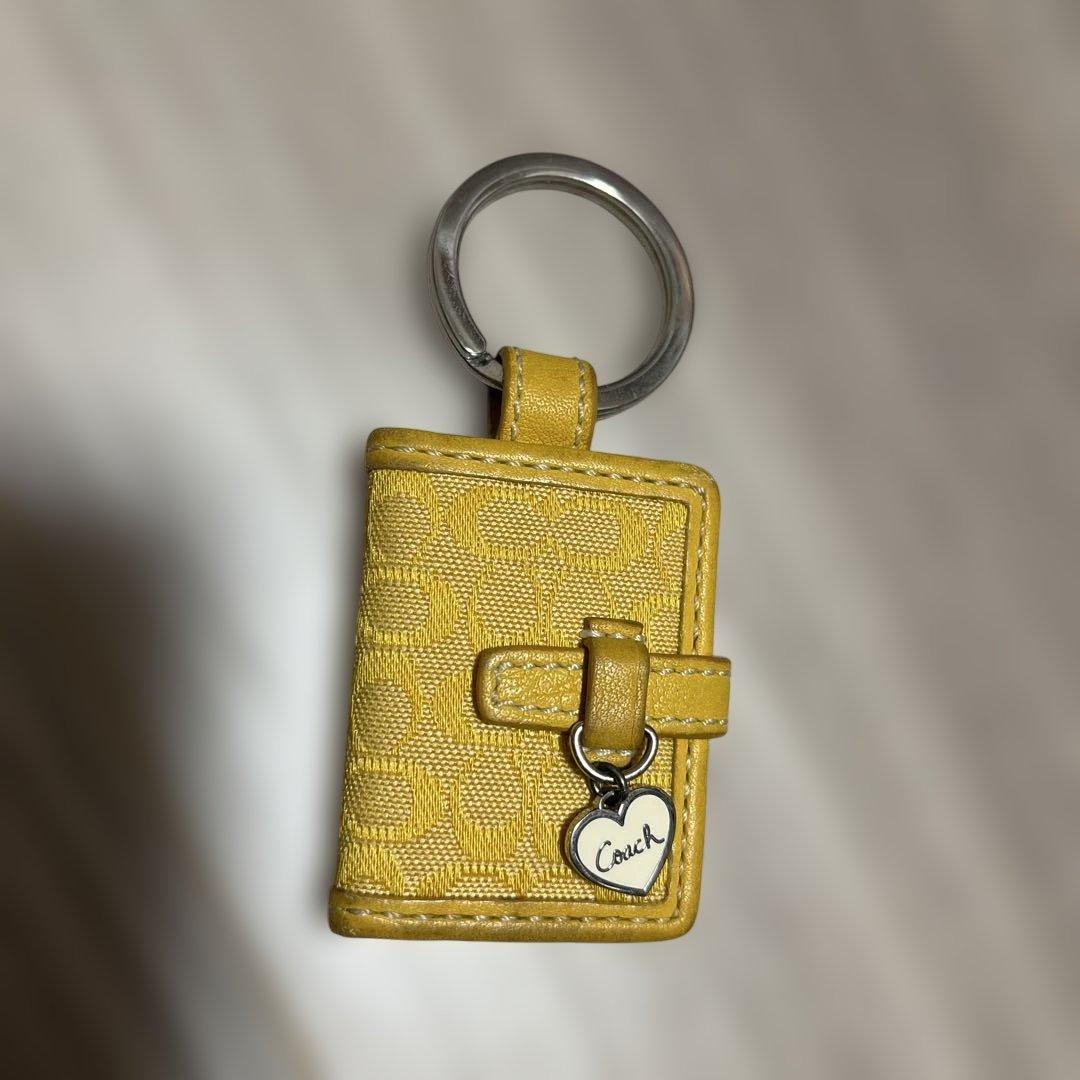 Coach イエロー キーホルダー・キーリング