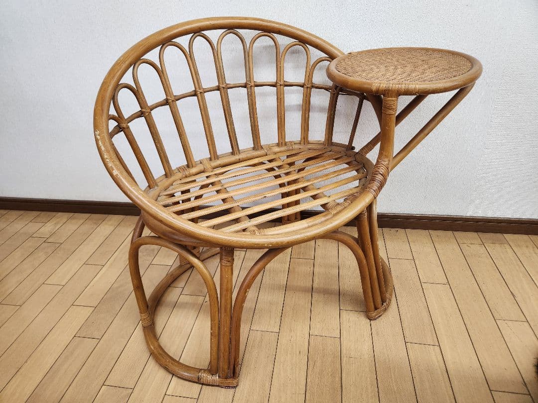ラタン サイドテーブル付きカーブチェア