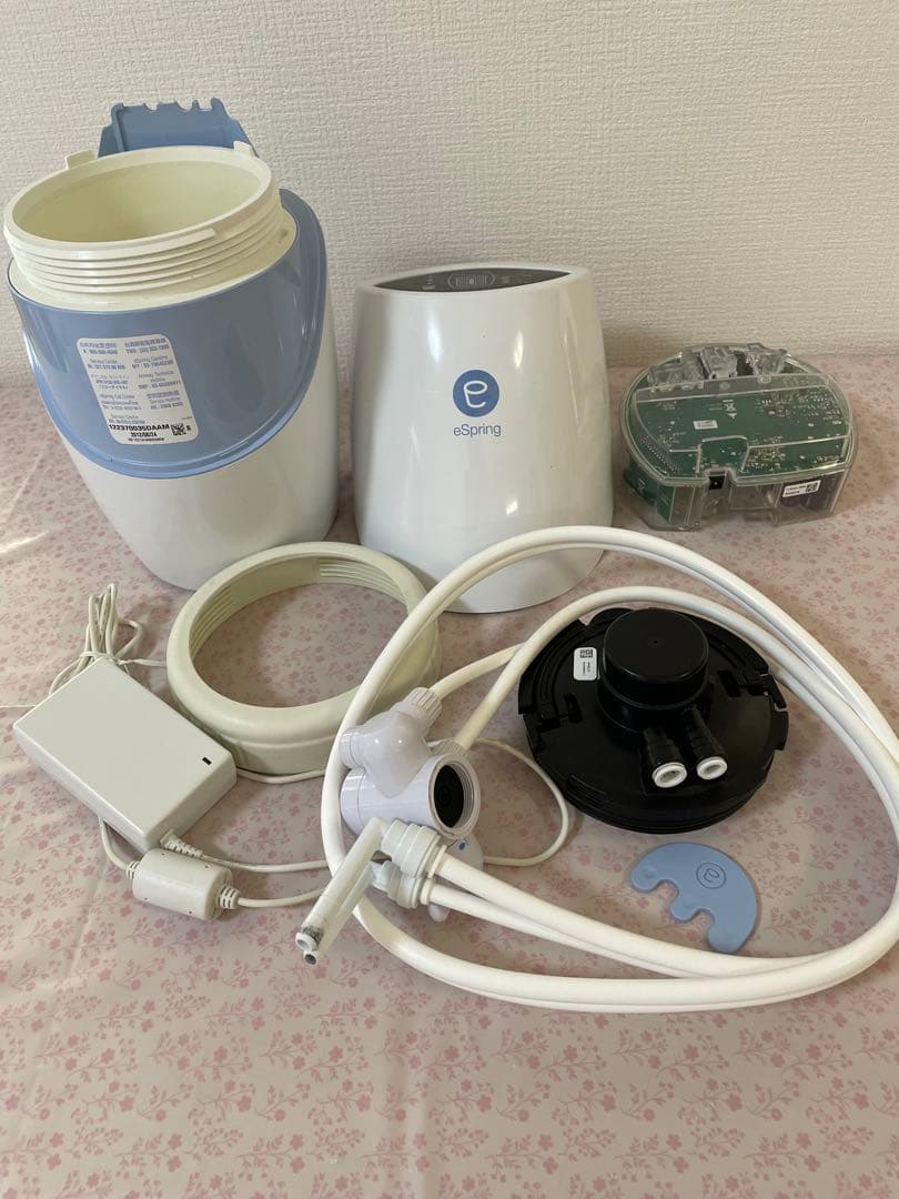 アムウェイeSpring 浄水器 本体と付属品