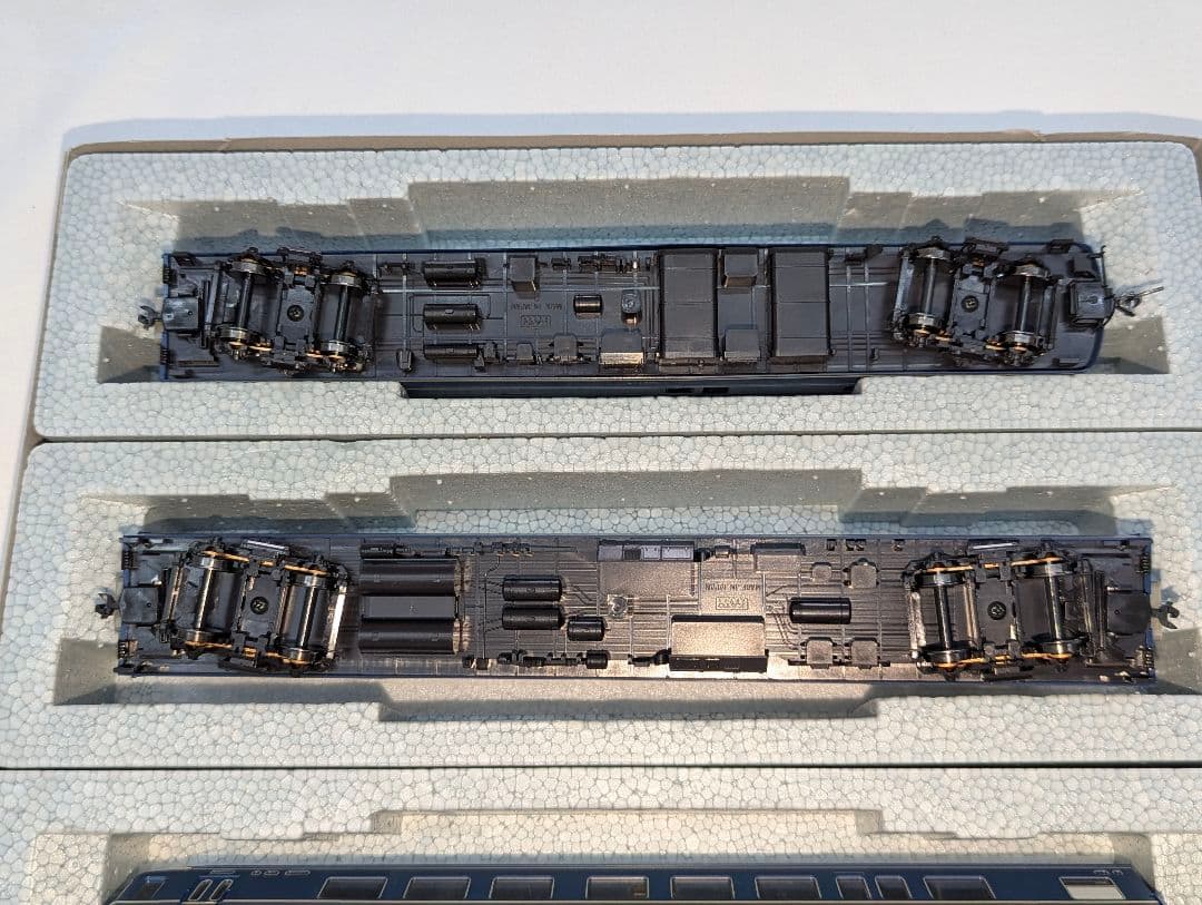 KATO　２０系特急形寝台客車 【3-504】 ４両基本セット　室内灯点灯