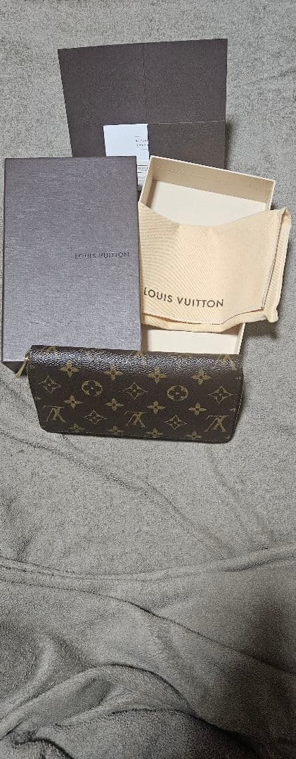 ルイヴィトンモノグラムジッピーウォレット