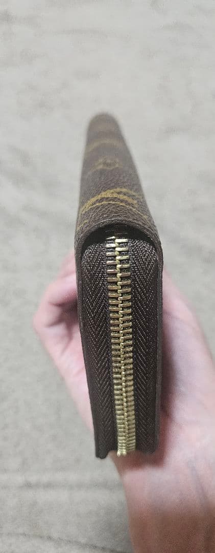 ルイヴィトンモノグラムジッピーウォレット