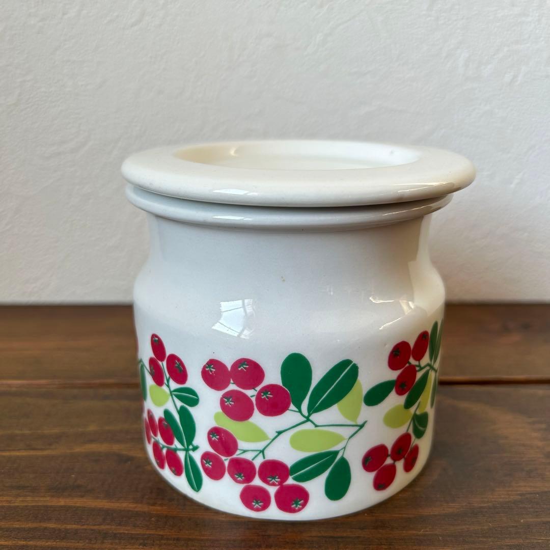 アラビア　ポモナ 蓋付き容器(リンゴンベリー) 1962年(9cm）