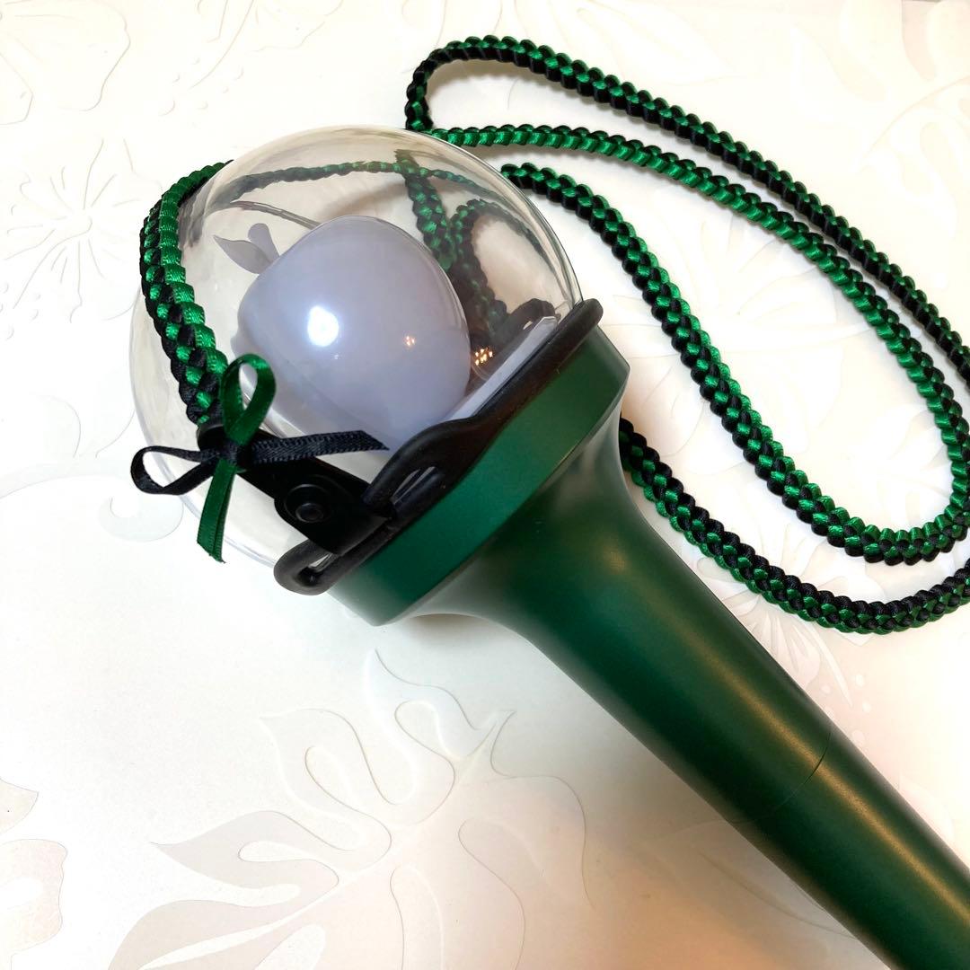 FUKU◎ペンライト　ショルダーストラップとキーホルダー