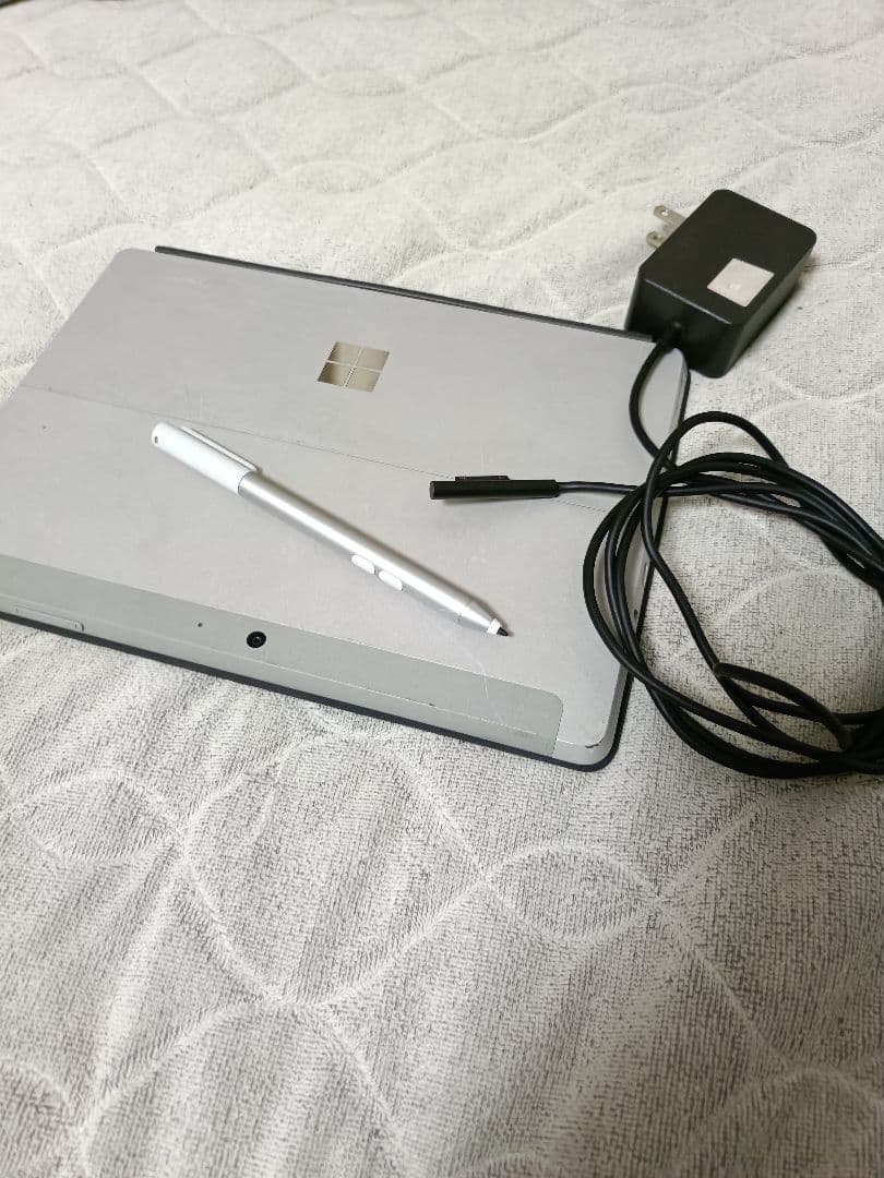 Microsoft Surface Go 3 本体 ペン・充電器付き 初期化済