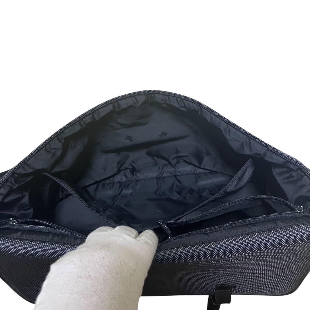 ✨美品✨バーバリーズ ヴィンテージ メッセンジャーバッグ 黒 グレー ナイロン