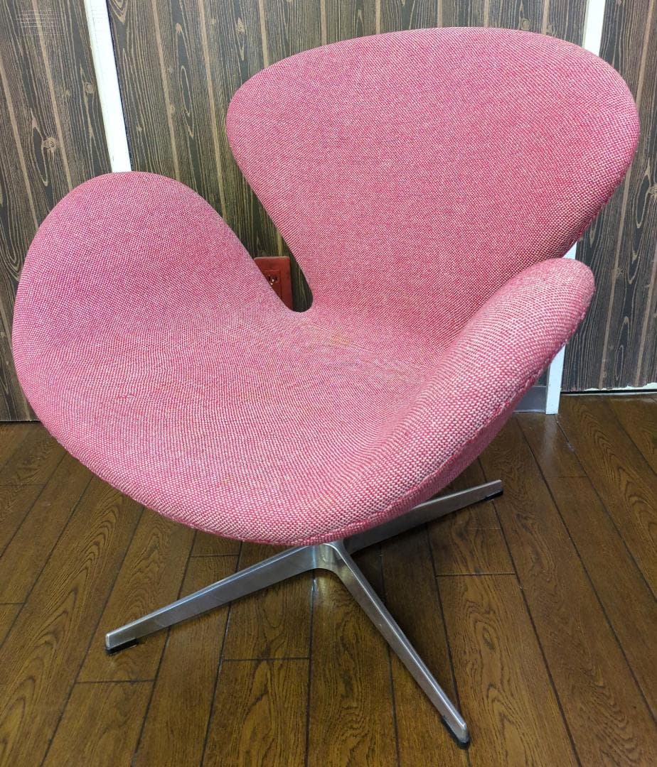 〈即購入可・たのめる便〉スワンチェアー リプロダクト 現状渡し