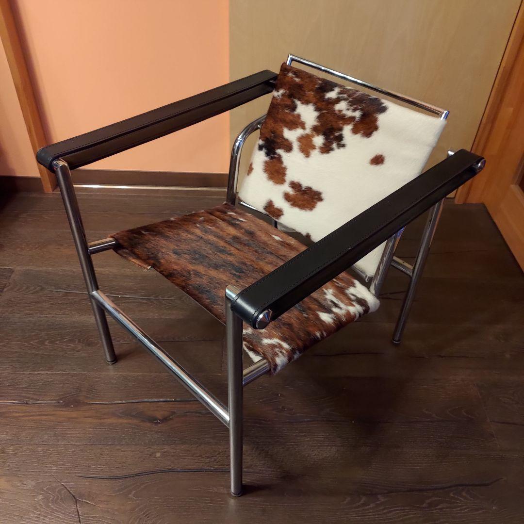 Le Corbusier ル・コルビュジエ モダンデザイン 椅子 牛革