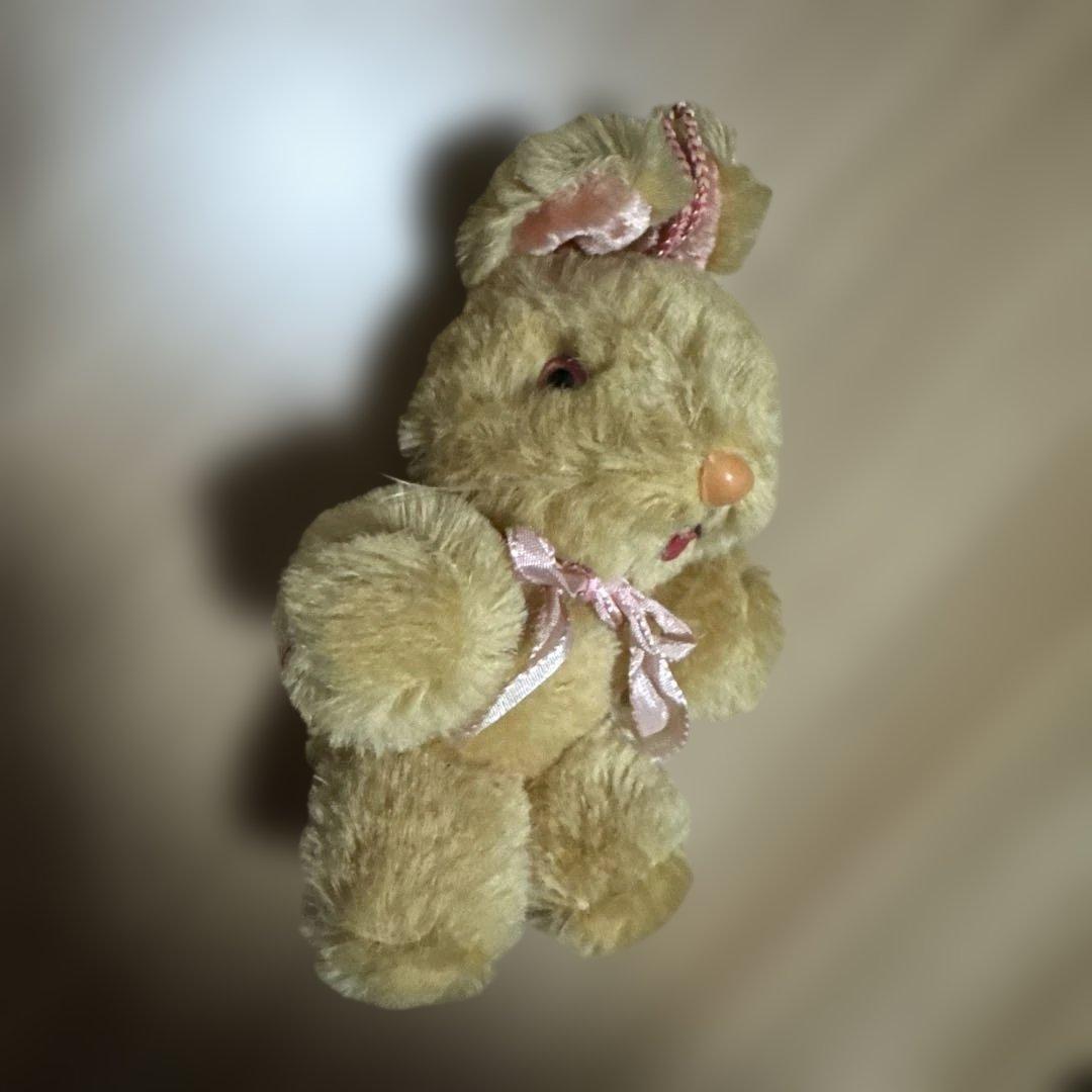 アンティーク　ポンポン　ウサギのぬいぐるみ ベージュ ピンクリボン