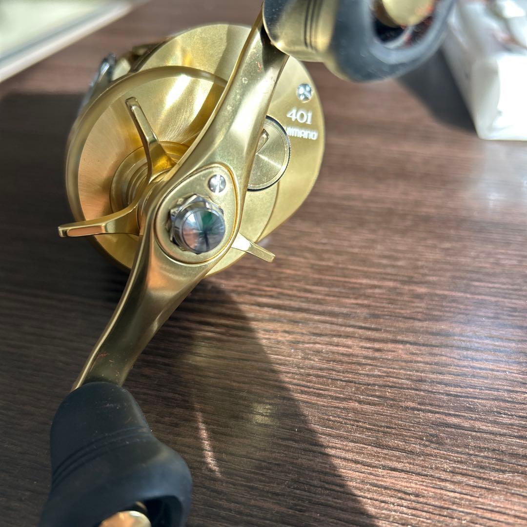 リール 18CALCUTTA CONQUEST 401