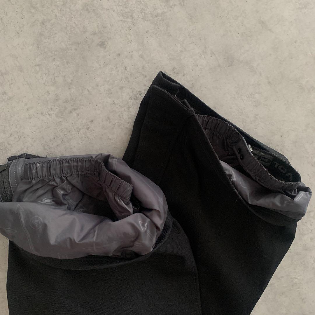 未使用級✨VOLCOM スノーボードウェア　パンツ　ブラック