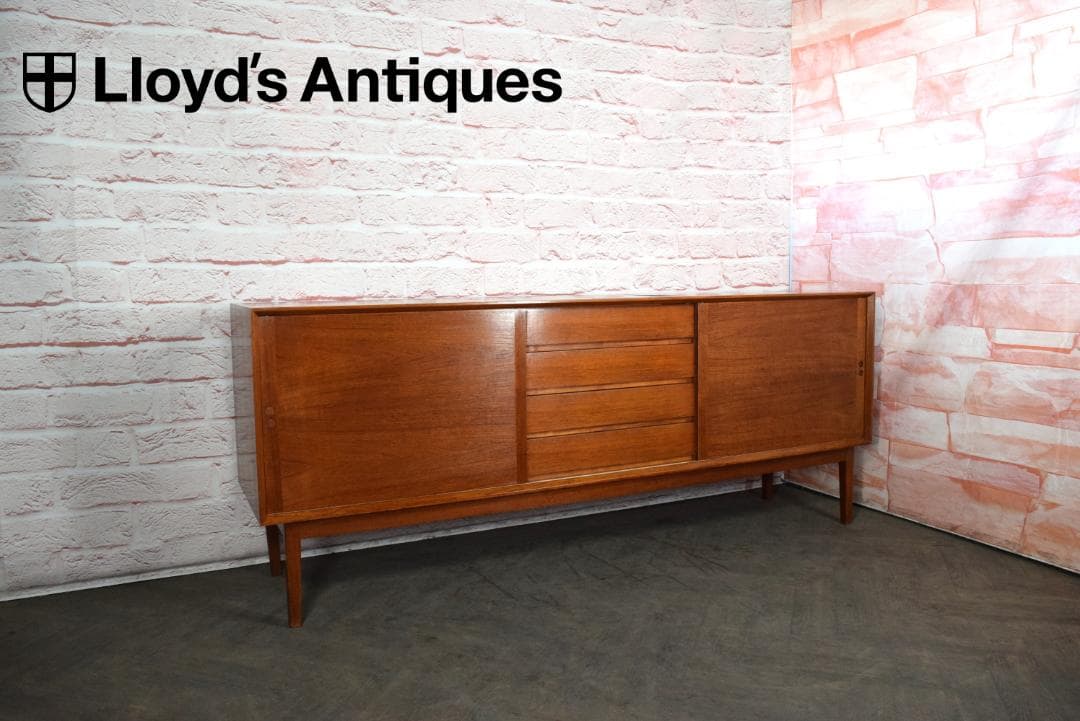 1960s Lloyd's Antiques HORNSLET サイドボード